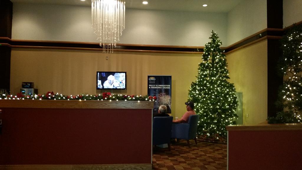 Canadas Best Value Inn ウェランド エクステリア 写真