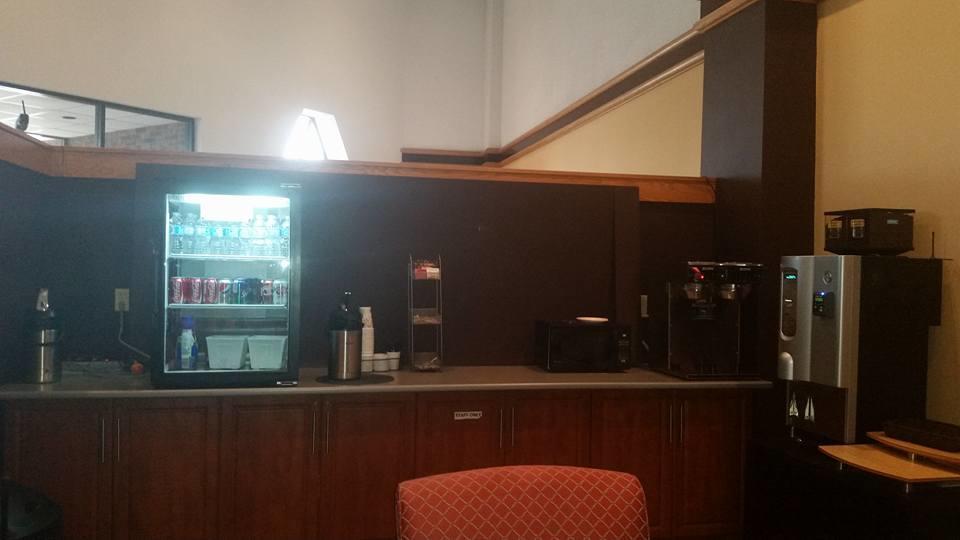 Canadas Best Value Inn ウェランド エクステリア 写真