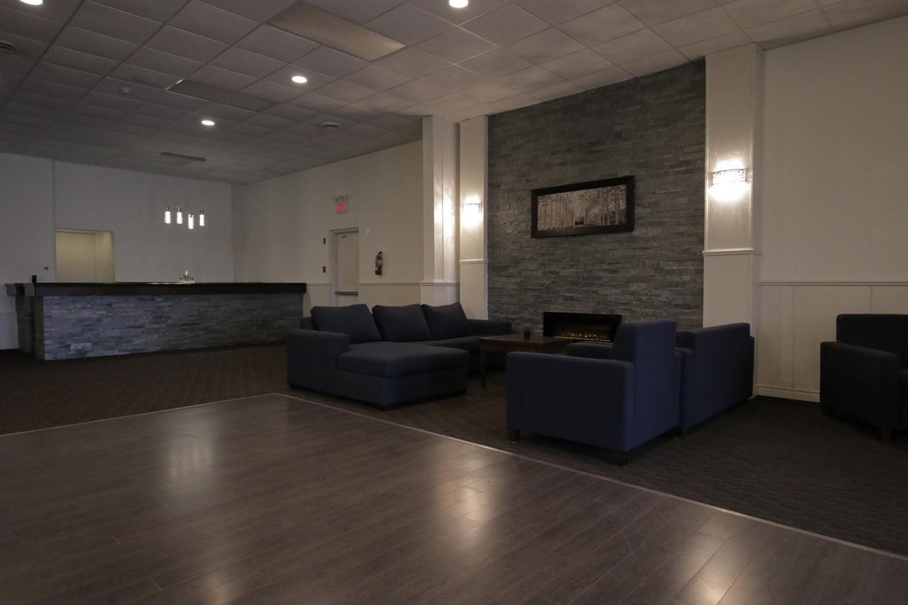 Canadas Best Value Inn ウェランド エクステリア 写真