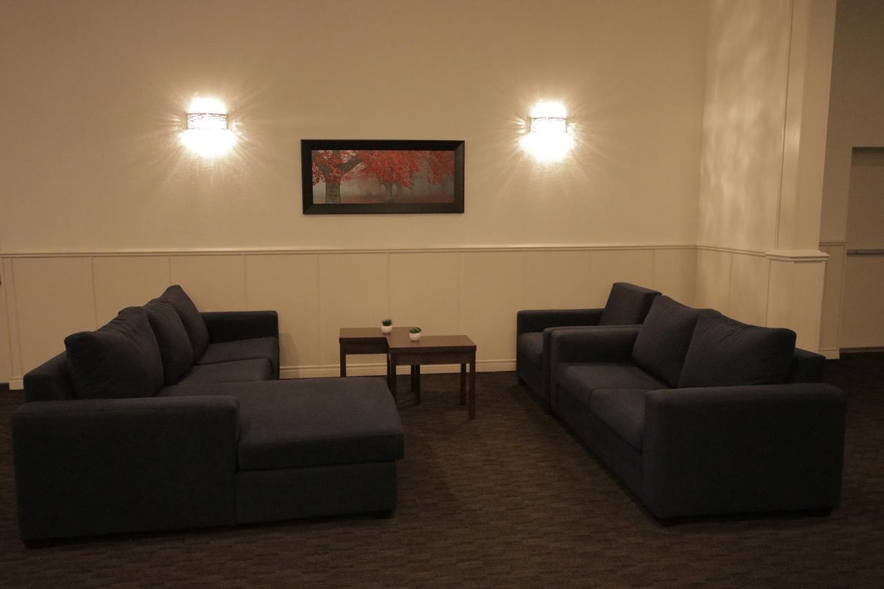 Canadas Best Value Inn ウェランド エクステリア 写真